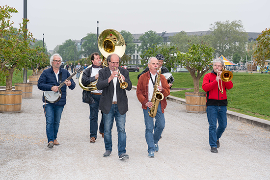 Schrglage Jazzband spielte die Saisonerffnung der Koblenzer Gartenkultur