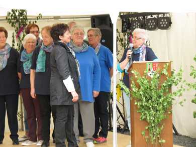 Chordirektorin Susanne Eitelberg wurde geehrt. Fotos: Verein