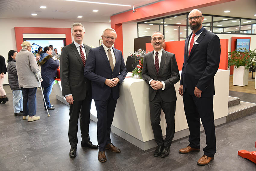 Sparkasse hat neue Filiale in Linz bezogen