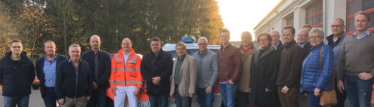 Altenkirchener Sozialdemokraten aus Stadt- und Verbandsgemeinderat waren zu Gast bei der DRK-Rettungswache. (Foto: SPD)