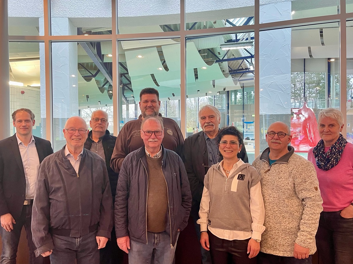 SPD Kommunalpolitiker aus der Verbandsgemeinde Bad Marienberg mit dem Geschftsfhrer Timo Koch (links). (Foto: Thomas Mockenhaupt)