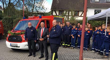 Neues Einsatzfahrzeug der Feuerwehr Oberlahr ber Spenden finanziert