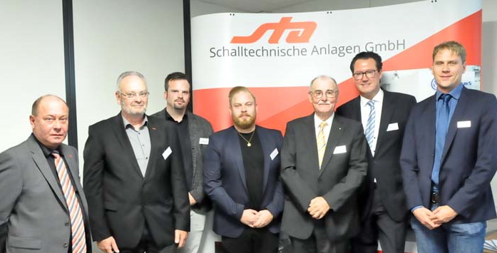 Die Akteure beim Metall-Forum in Hamm: (von links) Roger Kunze, Josef Theis, Michael Theis, 			Prof. Dr. Manfred Becker, Dr. Michael Fromm und Lars Kober. (Foto: kk)