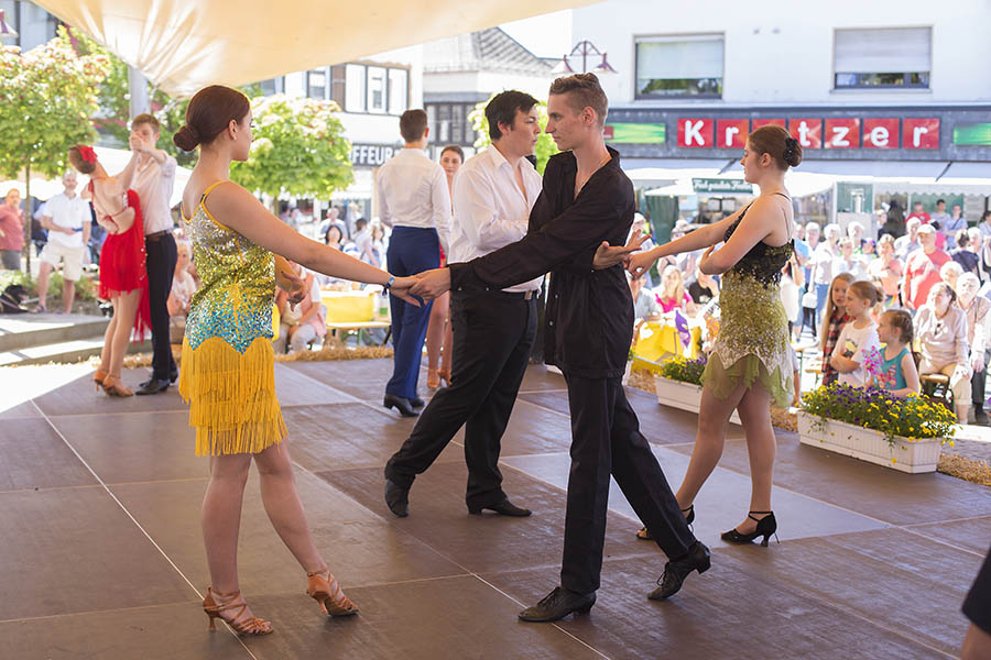 Dierdorf tanzt am 19. Mai - groes Stadtfest