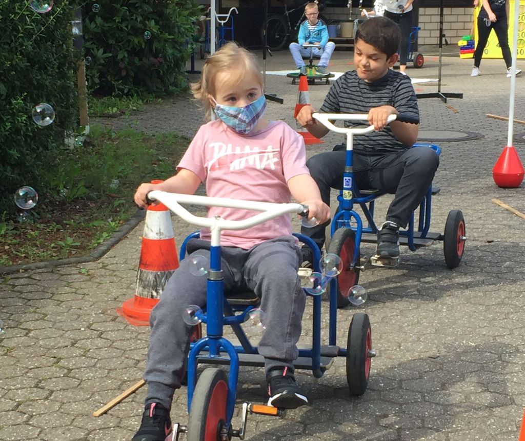 Auch so funktioniert Stadtradeln: Rdchenparcours in der Carl-Orff-Schule Neuwied. Foto: privat