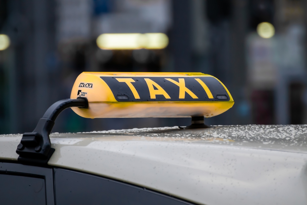Nach Bordellbesuch im Sauerland kein Geld mehr fr Betzdorfer Taxi
