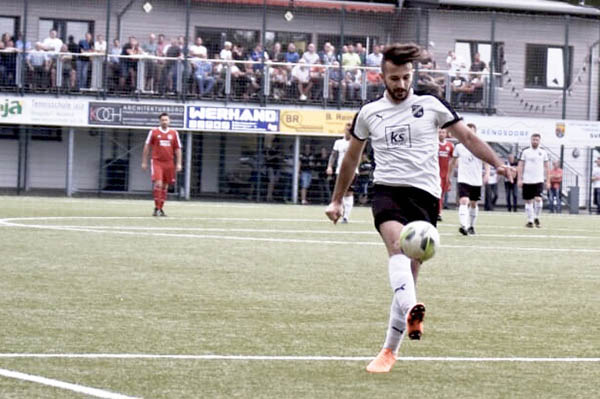 1. Mannschaft des SV Rengsdorf vor Aufstiegsfinale