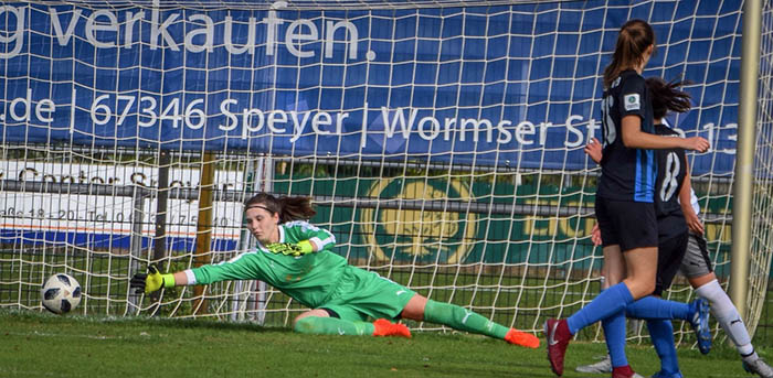 Rengsdorfer Juniorinnen treffen auf Speyer