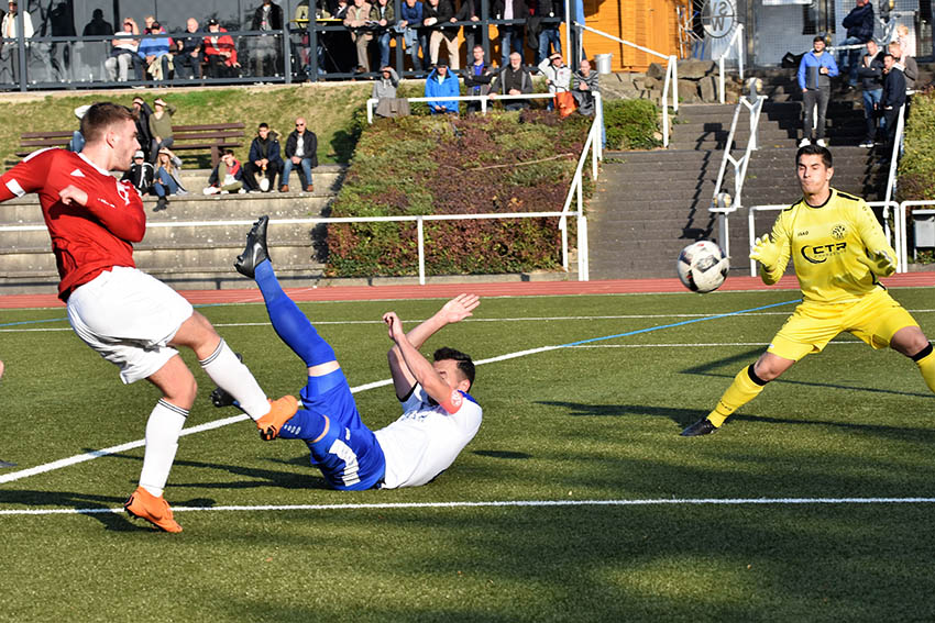 SV Windhagen holt mit zehn Spielern Unentschieden 