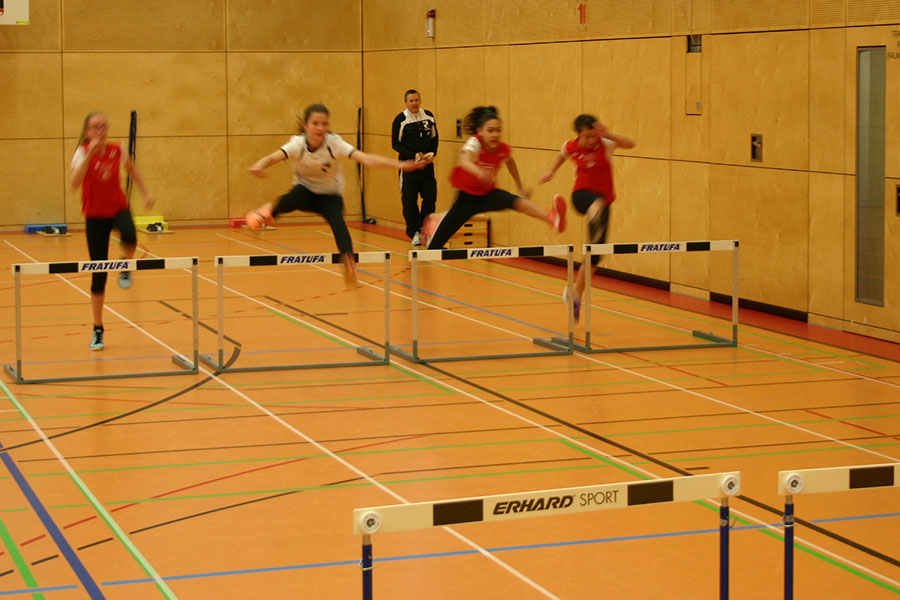 Leichtathleten des Landkreises beim SV Windhagen zu Gast