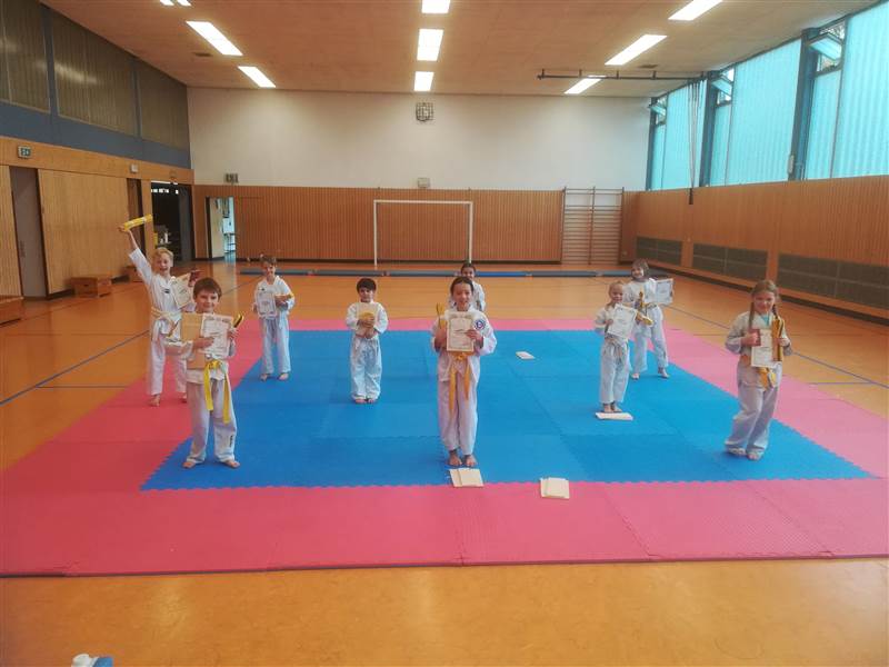 Trotz Corona: Erfolgreiche Taekwondo-Grtelprfung in Wallmenroth
