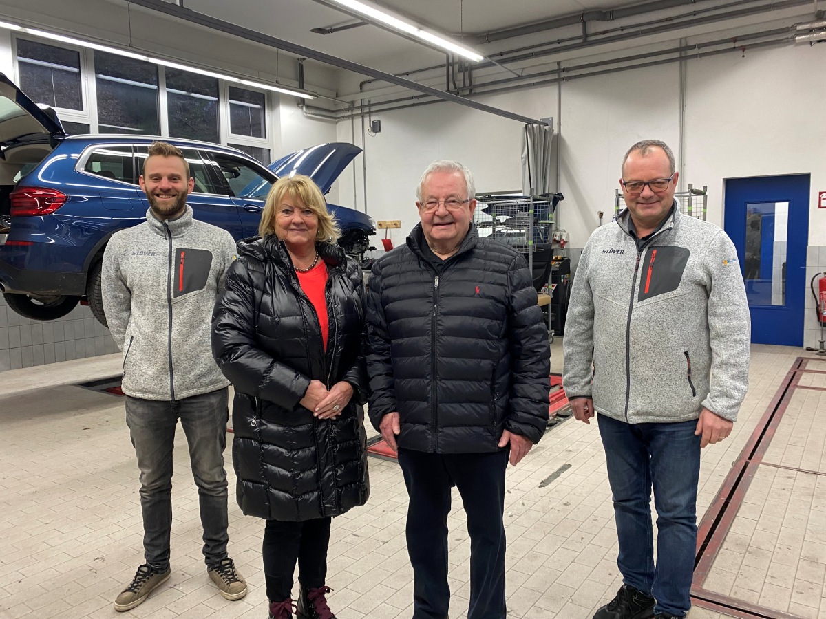 Am 1. Februar feiert die Firma Stver ihr 50jhriges Bestehen. Von links: Christian Dietershagen, Christa, Hubert und Frank Stver. (Fotos: KathaBe)