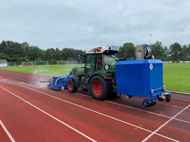 Kunststofflaufbahn im Burbach-Stadion Hachenburg saniert