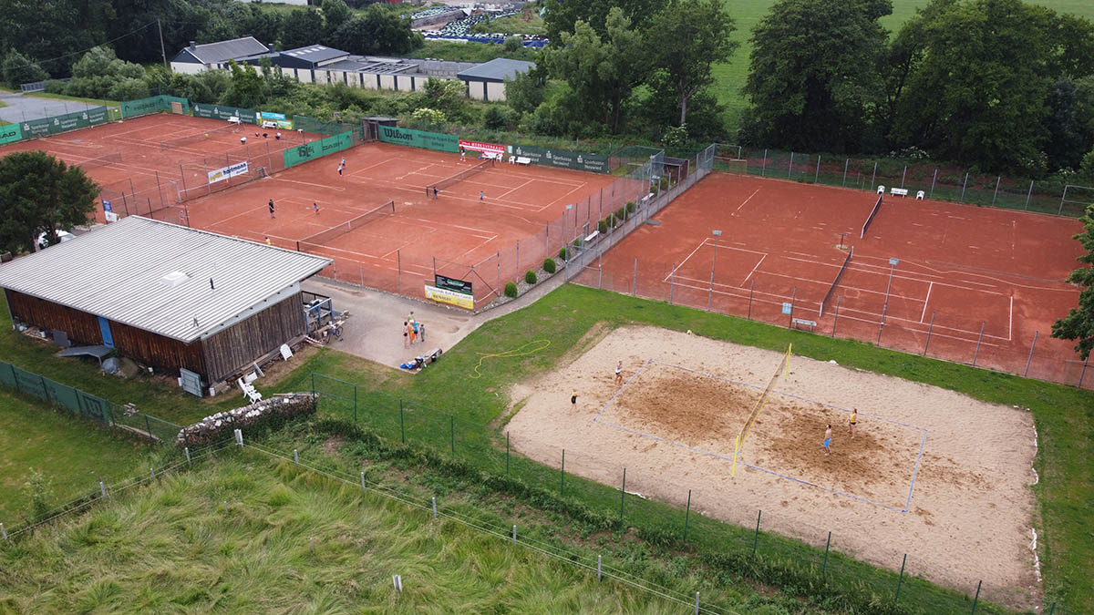 Tennisclub Dierdorf e.V. Anlage erstrahlt in neuem Glanz. Fotos: Verein