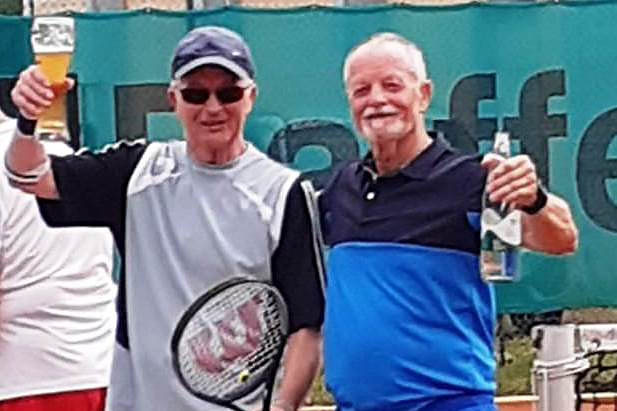 Dieter Schreiber und Willi Gutauskas gewannen ihr letztes Doppelspiel der Medensaion mit 7:5 und 6:4 gegen das Team des TC Schenkelberg-Hartenfels. Foto: TC Straenhaus