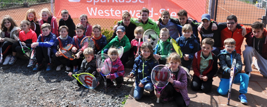 Besonders der Nachwuchs des Tennisclubs Horhausen freut sich schon auf die Tennisolympiade am 23. April. Foto: Petra Schmidt-Markoski