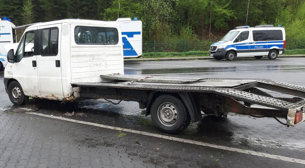 Transporter mit erheblichen technischen Mngeln. Fotos: Polizei