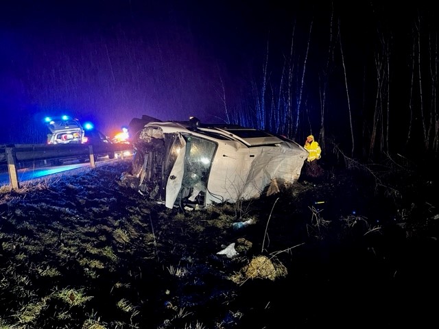 Verkehrsunfall in Emmerzhausen: 22-jähriger Fahrer schwerverletzt
