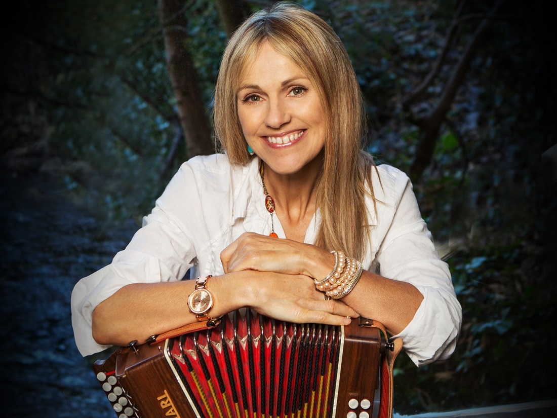 Auftakt fr die Reihe "Musik in alten Dorfkirchen" wird am 15. Mai 2022 mit Sharon Shannon & Band aus Irland in der Festhalle in Selters sein. (Fotoquelle: Kleinkunstbhne Mons Tabor)