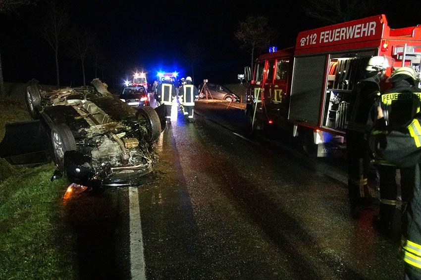 Unfall zwischen Hellenhahn und Hhn fordert zwei Schwerverletzte