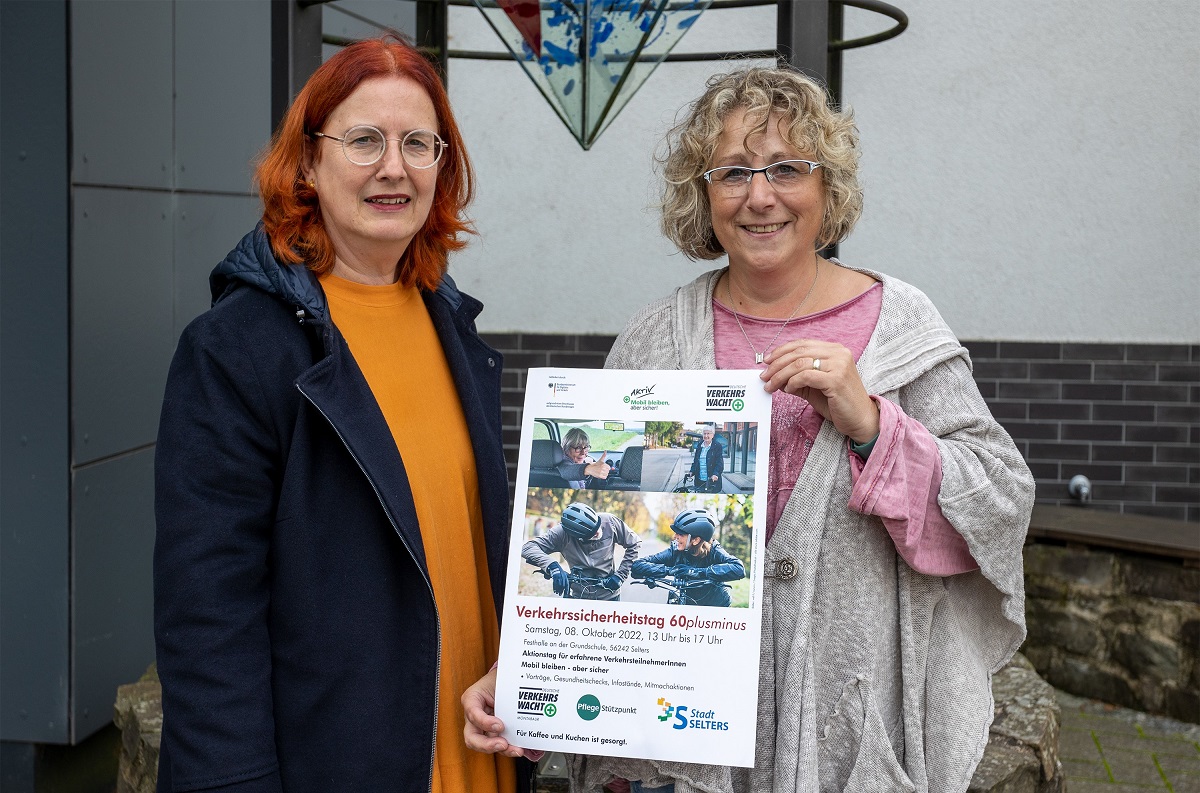 Zum Verkehrssicherheitstag laden stellvertretend ein: Susanne Giraud vom Pflegesttzpunkt Ransbach-Baumbach  Hhr-Grenzhausen und Martina Beyrowski-Krause vom Pflegesttzpunkt Selters. (Foto: privat)
plusminus" in Selters