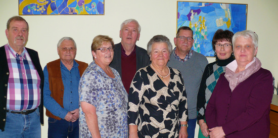 Der fr vier Jahre gewhlte neue Vorstand des VdK-Ortsverbandes Horhausen-Oberlahr mit Dieter Tiefenau (links) an der Spitze. (Foto: Petra Schmidt-Markoski)