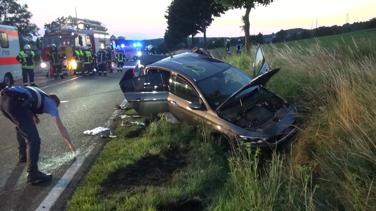 Schwerer Verkehrsunfall auf der B255 zwischen Hellenhahn-Schellenberg und Rennerod