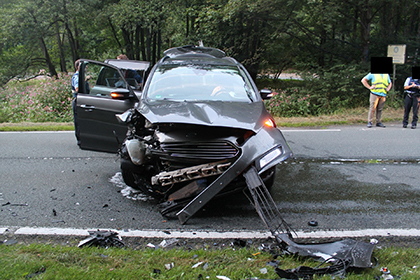 Schwerer Verkehrsunfall nach Abbiegefehler