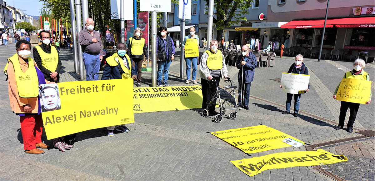 Amnesty-Gruppe Neuwied hlt Mahnwache fr Alexej Nawalny