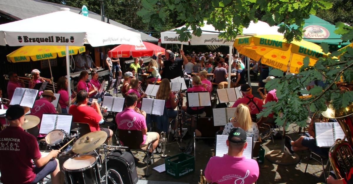 Auch im letzten Jahr sorgte das Waldfest fr beste Unterhaltung bei den Gsten (Foto: Musikverein Dermbach)