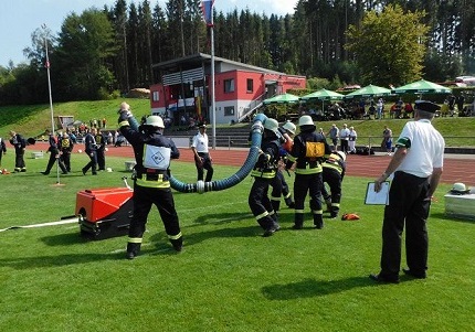 Feuerwehren maen sich in Hachenburg auf internationalem Niveau