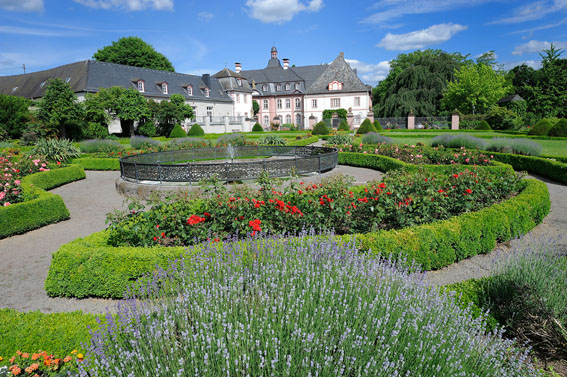 Botanische Fhrung durch die ehemalige Klosteranlage