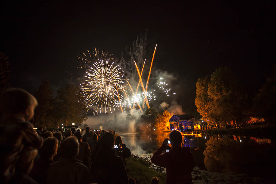 Mond ber der Wied in Flammen