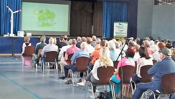 Informationsveranstaltung in der Haiderbachhalle in Wittgert. Foto: BI 7-Wege-Gegenwind