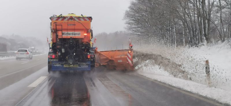 Gut gerstet: Der Winterdienst der Autobahn sorgt auf der A 61 fr sichere Fahrbahnen. Fotos: Autobahn GmbH