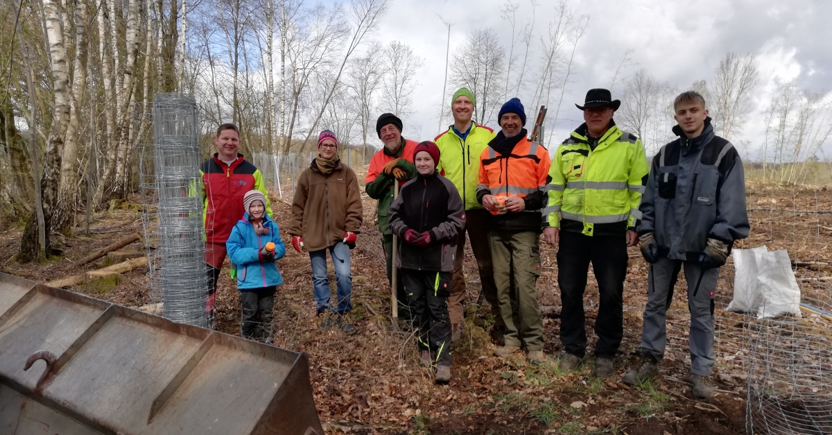 Fleiig waren Helfer der Waldinteressentenschaft Schrdt. (Foto: Interessenschaft)