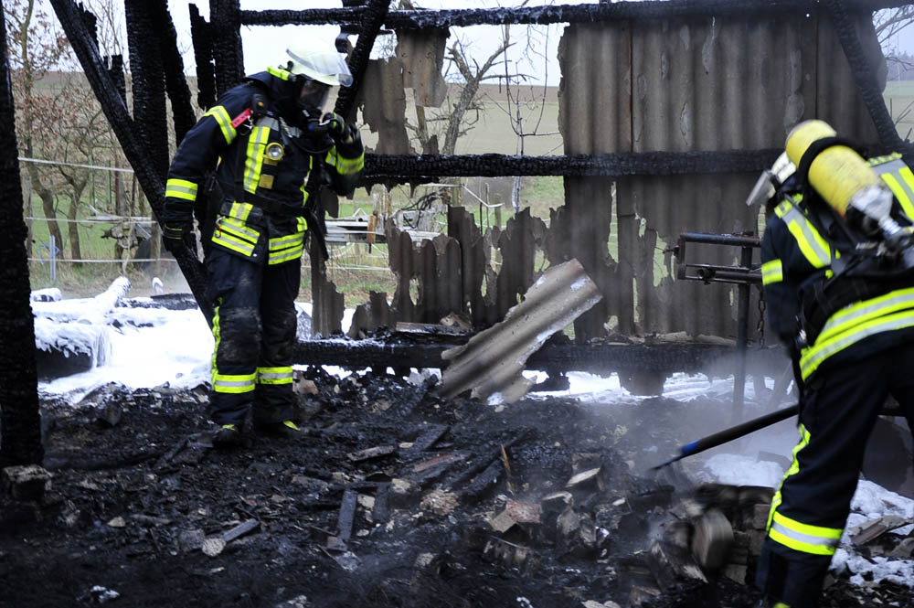 Die Scheune war in Brand geraten. (Fotos: kk)