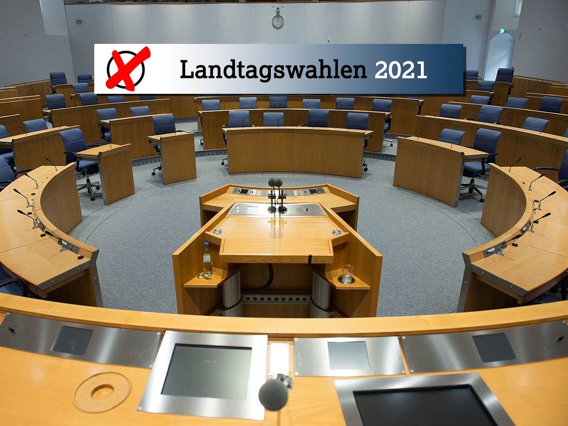 Symbolbild (Plenarsaal Landtag Rheinland-Pfalz: Olaf Kosinsky / kosinsky.eu via commons.wikimedia.org) 