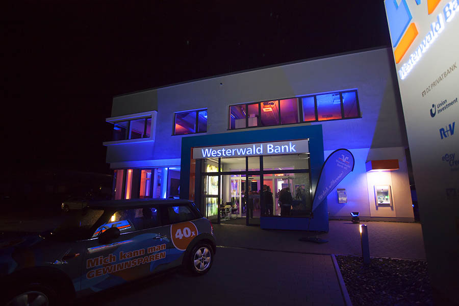 Erffnung der neuen Westerwald Bank in Dierdorf