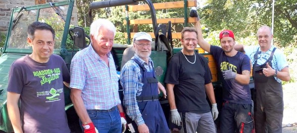 Rund 25 fleißige Helfer waren insgesamt im Einsatz beim Sommerputz in Horhausen. (Foto: privat)