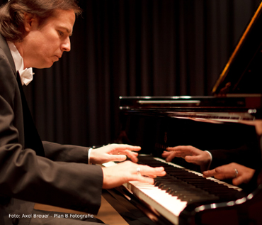 Meisterpianist Menachem Har-Zahav konzertiert im Kulturhaus Hamm