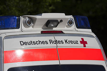 Randalierer zerlegt DRK-Krankentransportwagen