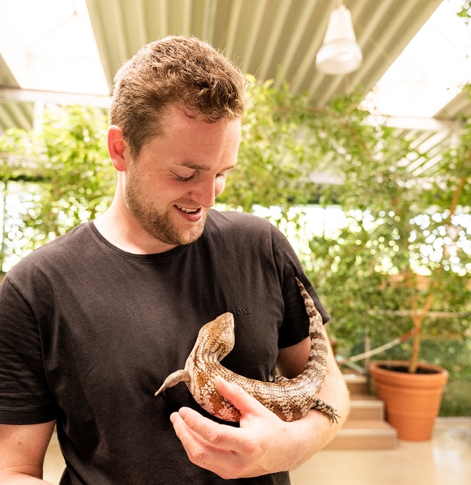 Bundestagsabgeordneter Martin Diedenhofen absolvierte Praxistag im Neuwieder Zoo