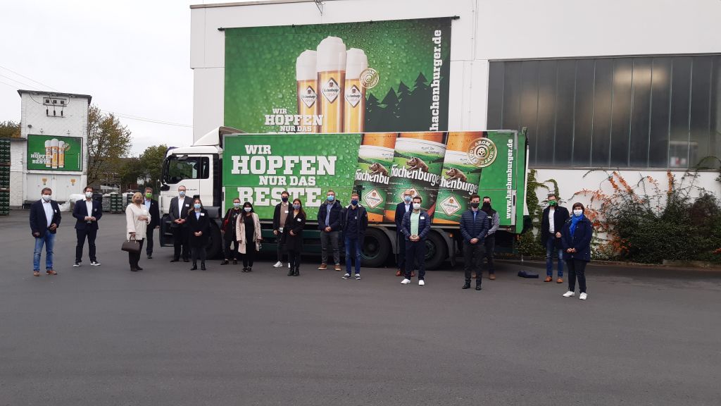 Zukunftswerkstatt Westerwaldkreis: Die Teilnehmenden der letzten Abschlussrunde im Oktober 2020 bei der Hachenburger Brauerei. Foto: wfg Westerwaldkreis mbH
 